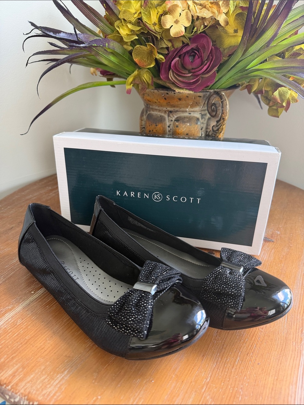 🆕KATEN SCOTT BLACK ROZETTA SHOES